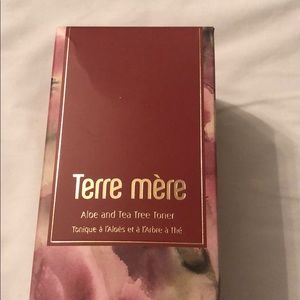 Terre Mère aloe and tea tree toner